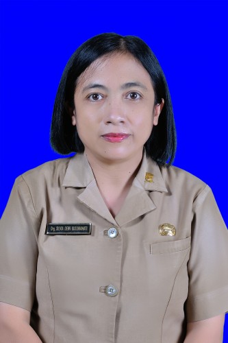 drg. SILVIA DEWI KUSUMAWATI M.H., M.M.